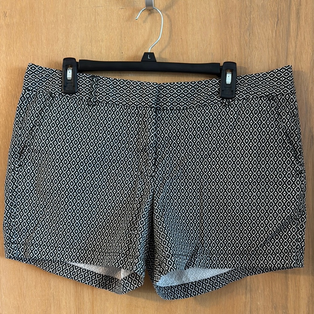 Land’n Sea Black and White Patterned Shorts